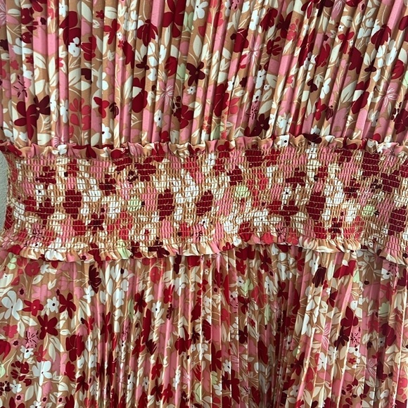 Nanette Lepore Pleat Floral Smocked Midi Dress Size 12 - Picture 7 of 11